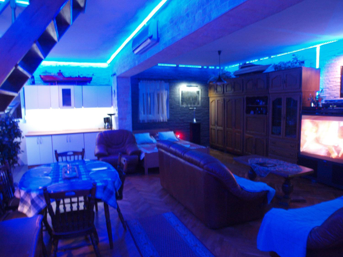 Food & Drinks, Apartments and bungalows vila Dalibor, Nin