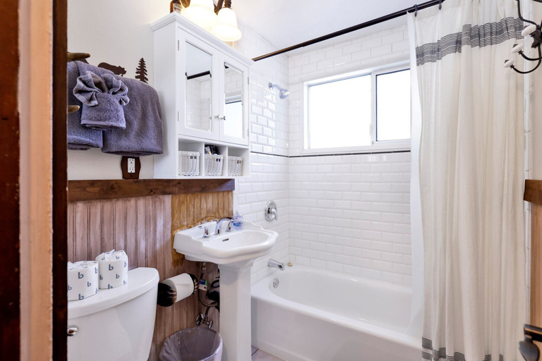 Bathroom, Storybook Cottage #2121, San Bernardino