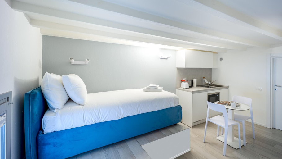 Room 3, Italianway - The B Village Standard - M4, Milano