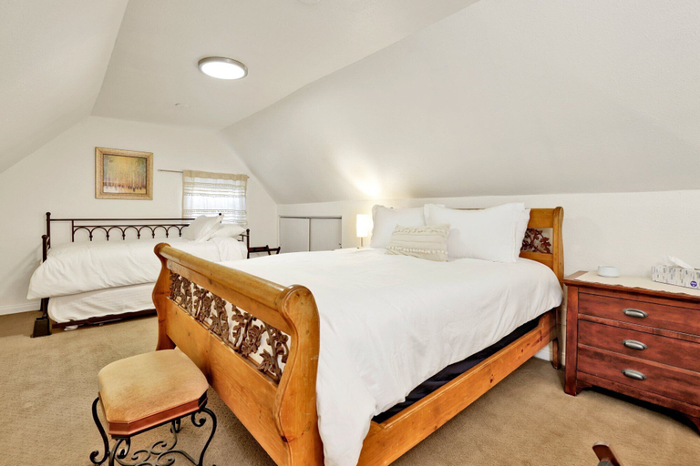 Bedroom 3, THE Weekender #2342, San Bernardino