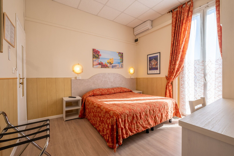 Bedroom 5, Hotel Corso, Imperia