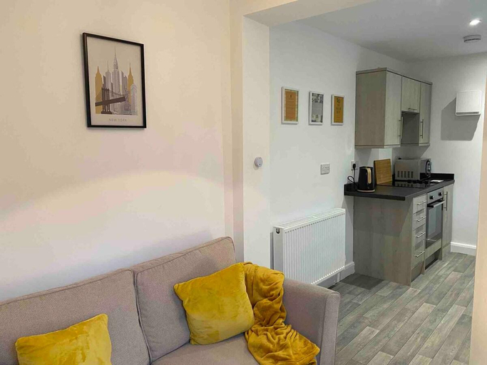 Others 5, Silver Stag Properties, Self-Contained Suite, Leicestershire