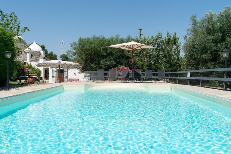 Room 2, Trulli Nora con Piscina by Wonderful Italy, Bari