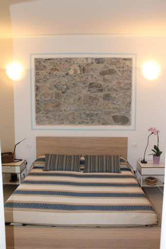 Bedroom 2, Marianna Quiet Rooms, La Spezia