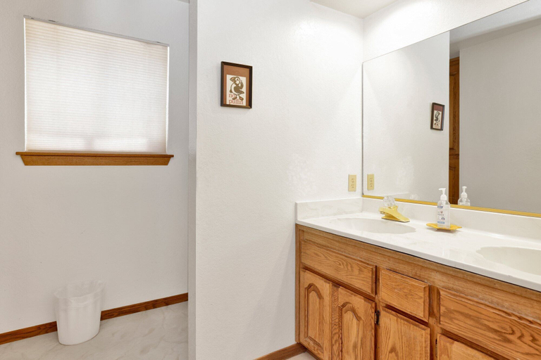 Bathroom 3, Chateau DE BIG Bear #2328, San Bernardino