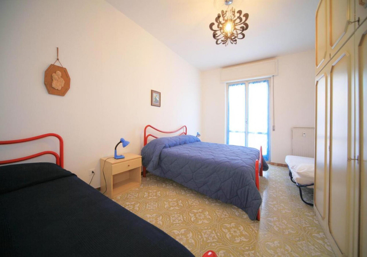 Bedroom, Giardini 13 Int 10 in Borghetto Santo Spirito, Savona