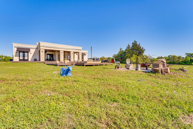 Exterior & Views 2, Stunning Ranch Villa: Private Pool & Hot Tub!, Colorado