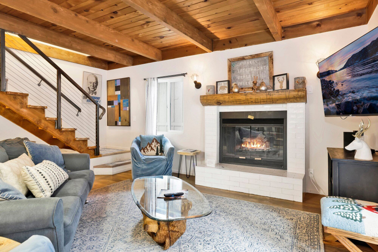 Others 4, Blue Bear Chalet #2045, San Bernardino