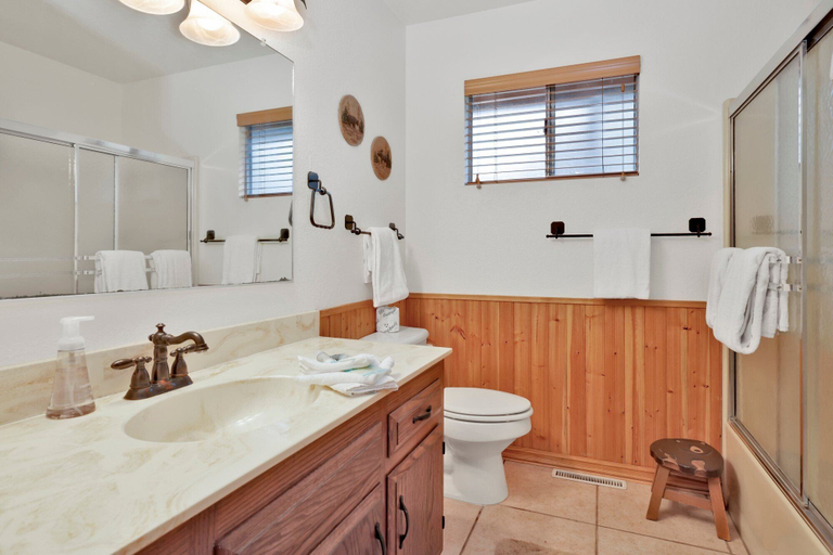 Bathroom 4, Casa Bosque #2176, San Bernardino