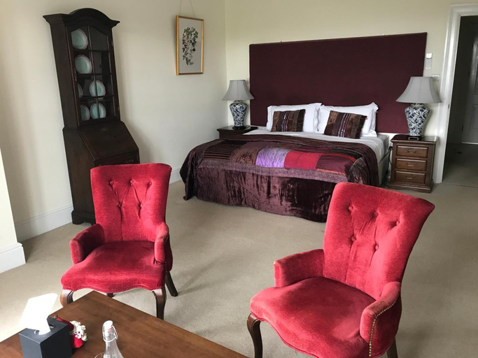 Bedroom 2, Emlagh House