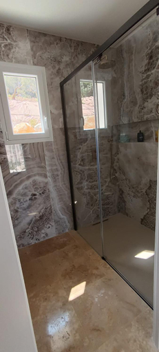 Bathroom 3, La demeure d'Aphrodite, Hérault