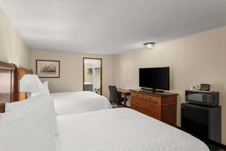 Bedroom 5, Knights Inn Ashland, Boyd