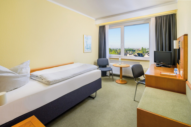 Bedroom 4, Garden Hotel Krefeld, Krefeld