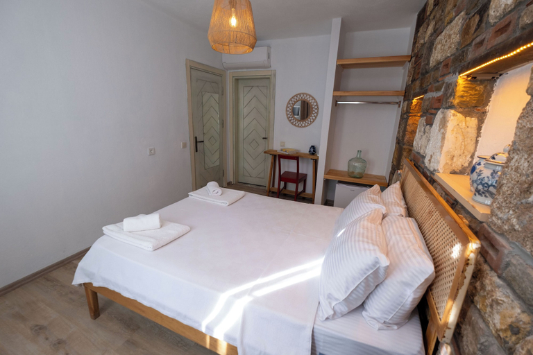 Bedroom 4, Posthane Hotel, Bozcaada
