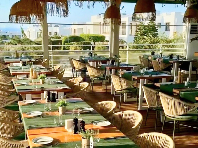 Food & Drinks, Penthouse Apartment With Stunning Sea and Mountain Views