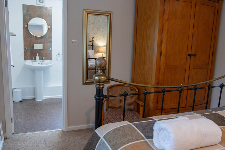 Bedroom 2, Dale Cottage, Shropshire