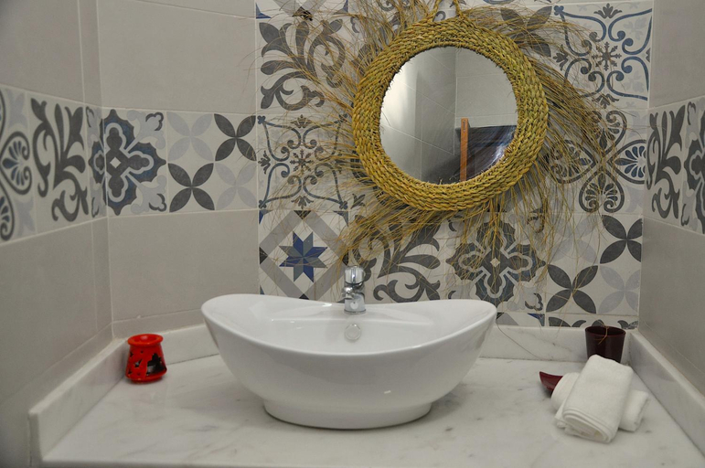 Bathroom 2, リヤド ダール ボナール, Marrakech