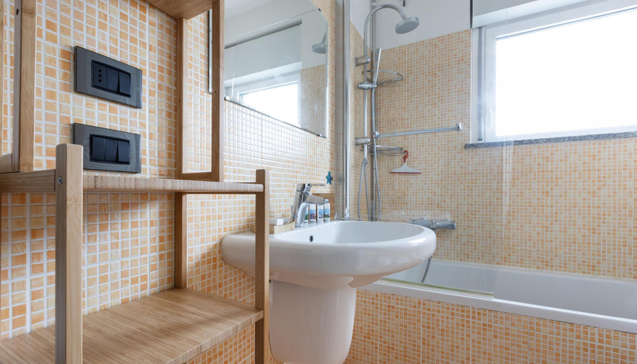 Bathroom 2, Italianway Comfort - Meda 27 B, Milano
