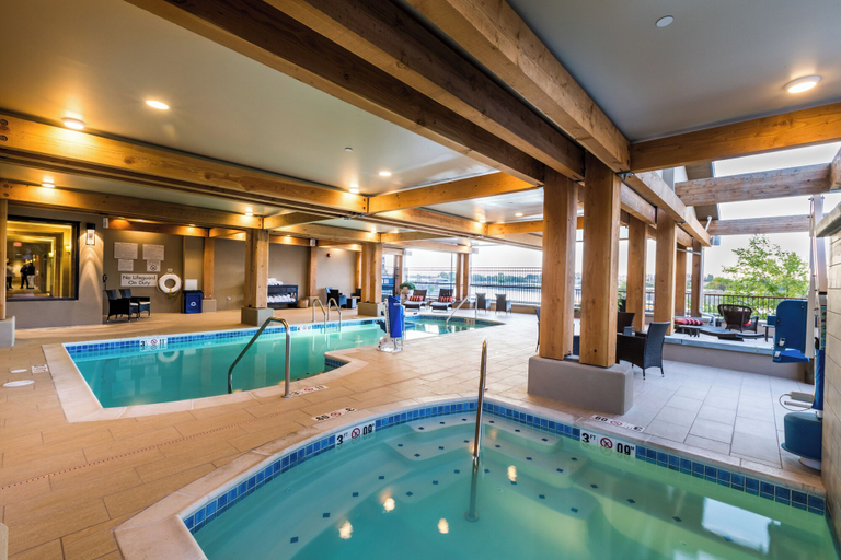 Sport & Beauty 2, The Lodge at Columbia Point, Benton