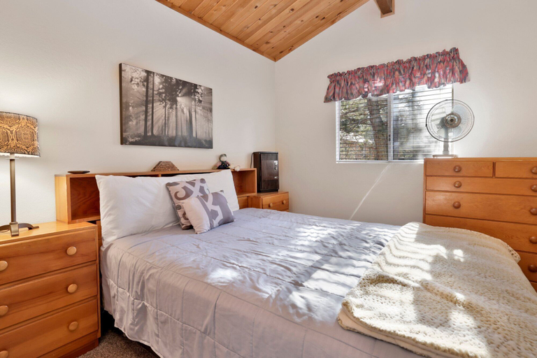 Bedroom 3, Escape IN THE Pines #2276, San Bernardino