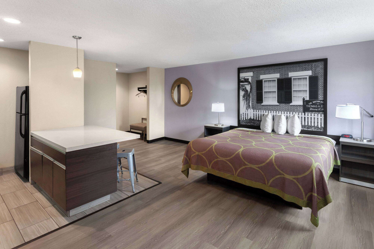 Bedroom 4, Super 8 by Wyndham Copley Akron, Summit