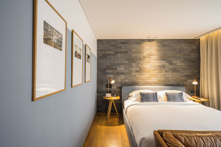 Bedroom 12