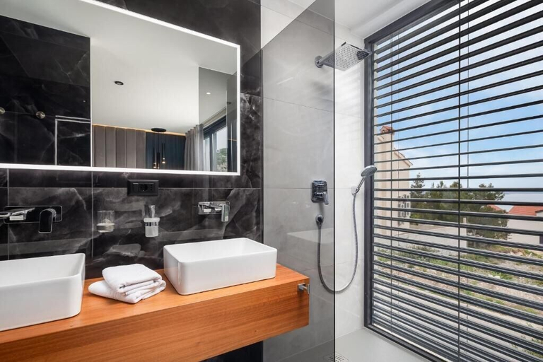 Bathroom 2, white residence with pool room, Hvar