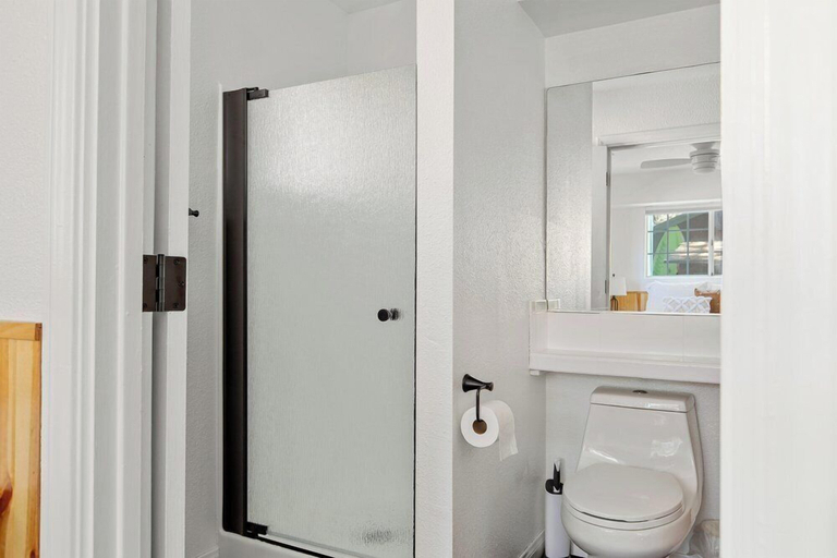 Bathroom 4, Twin Pines Lodge #2458, San Bernardino
