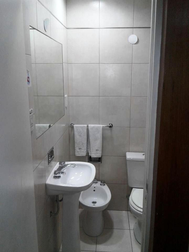Bathroom, Hotel Milena, Capital