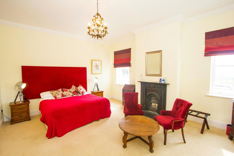 Bedroom 2, Emlagh House