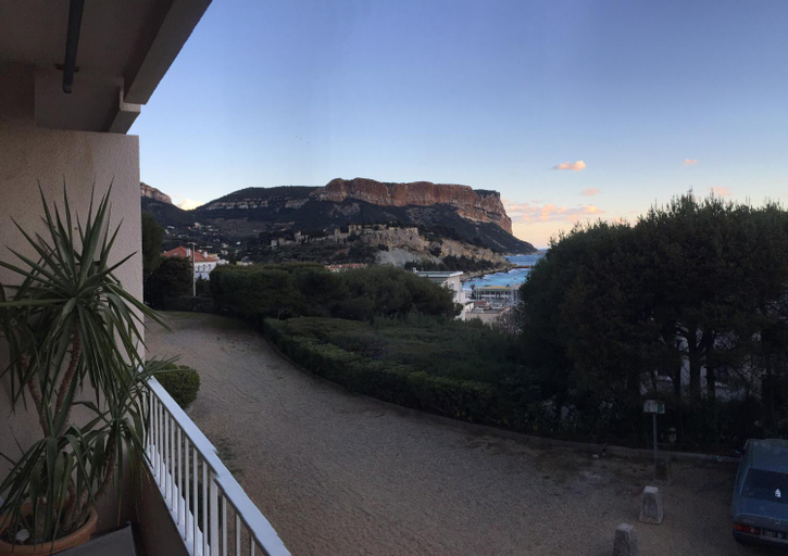 Others 2, La Rade vue mer parking K6&you, Bouches-du-Rhône
