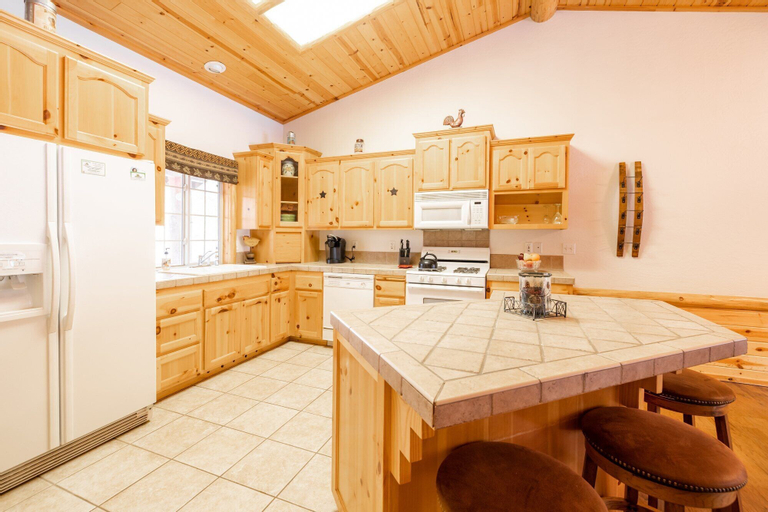 Dining Room 7
