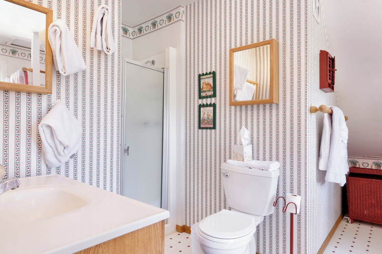 Bathroom 3, Jus' Restin #265, San Bernardino