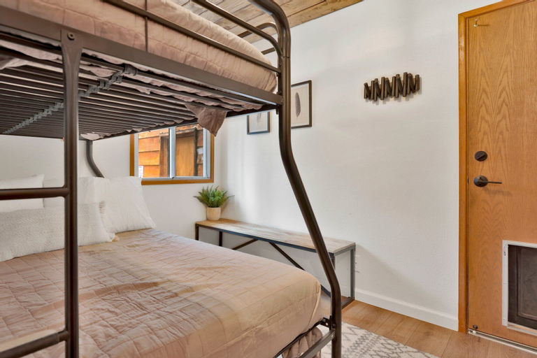 Bedroom 21