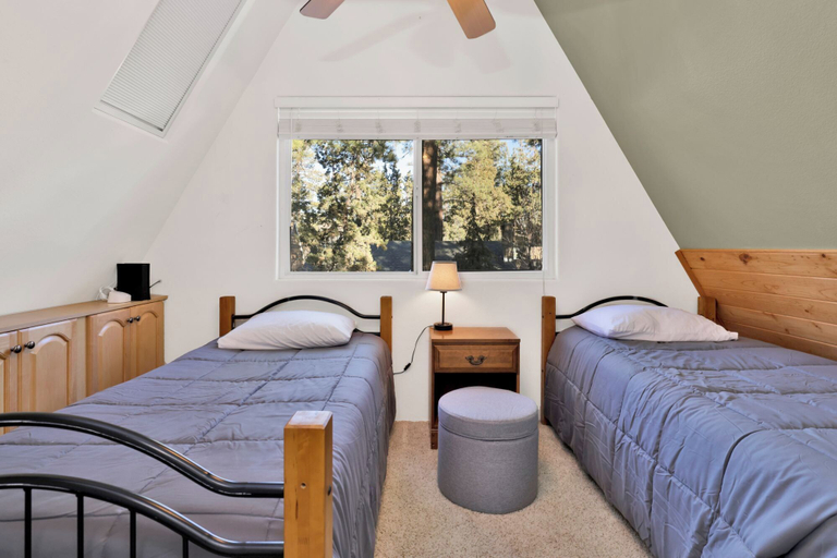 Bedroom 3, THE Pyramid IN BIG Bear #2124, San Bernardino