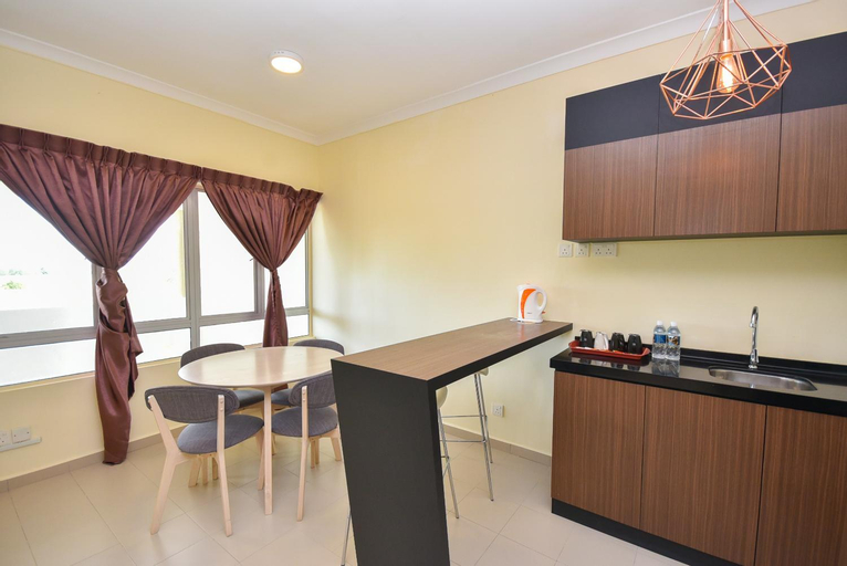 Dining Room 11