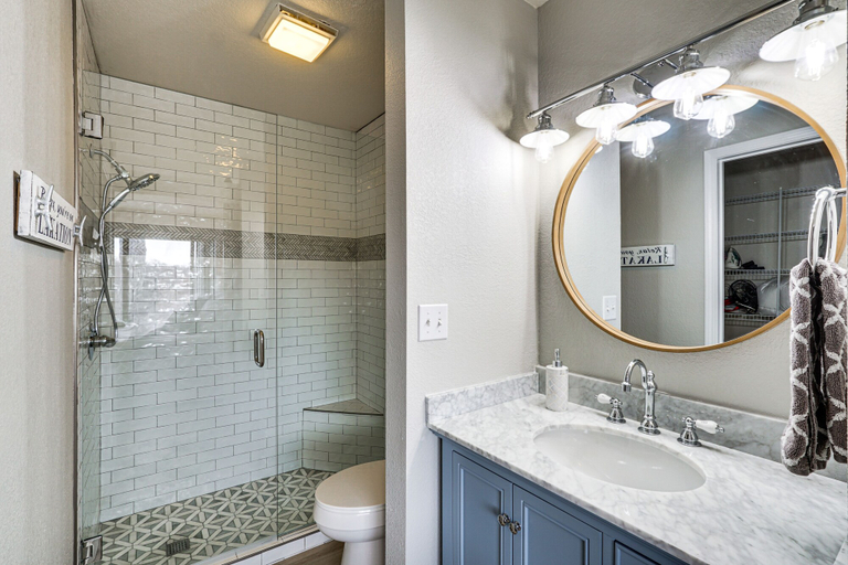 Bathroom 5, Pool & Lake Access! Sunset-view Gem in Osage Beach, Camden