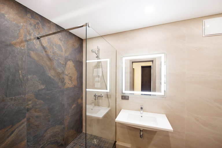 Bathroom 2, ORION apartments, Dniprovs'kyi