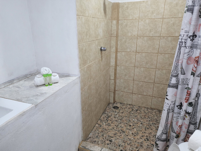 Bathroom 3, Playa Ganadito Ecolodge, Osa