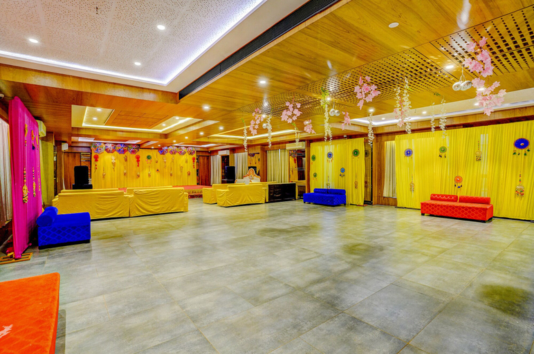 Others 5, Fabhotel La Victoria, Surat