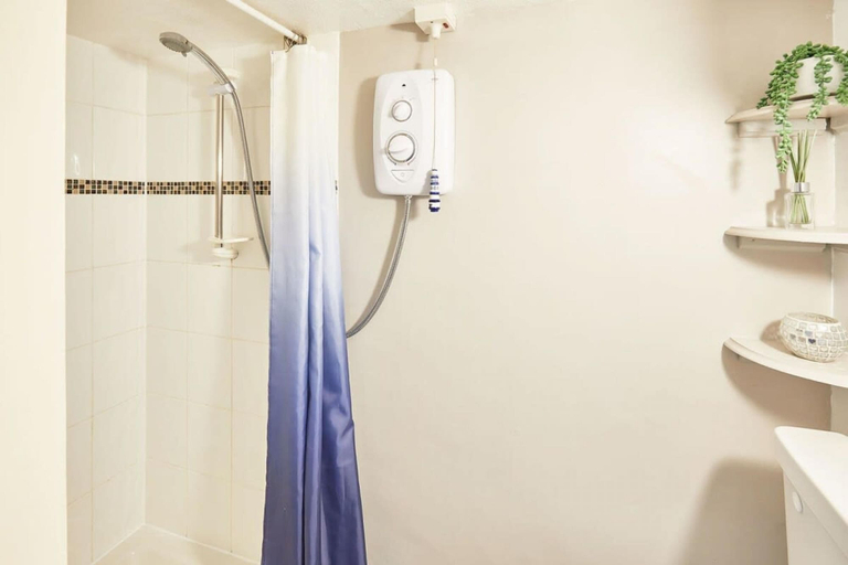 Bathroom 5, Host Stay Princess Place Studio, North Yorkshire
