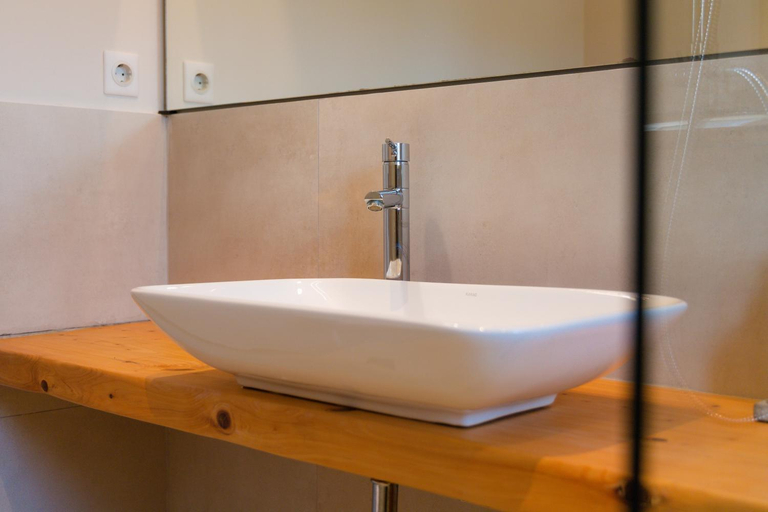 Bathroom 4, Villa Jacaranda by PosarelliVillas, Ionian Islands