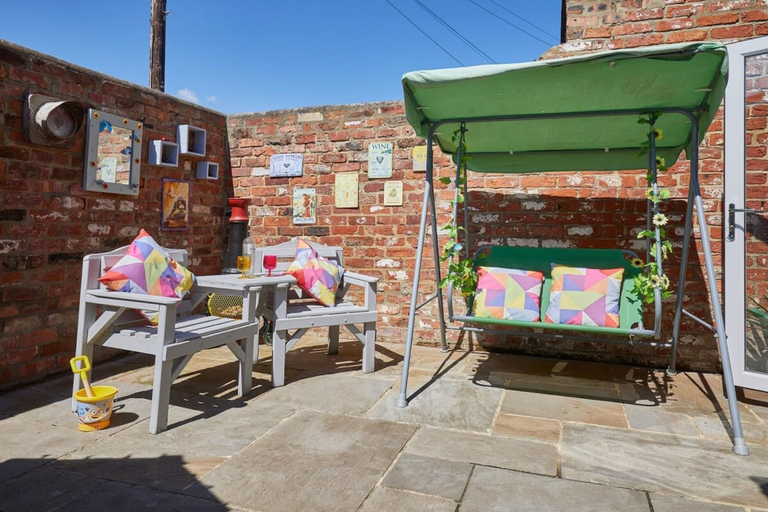 Room 2, Host Stay The Beach House, Redcar and Cleveland