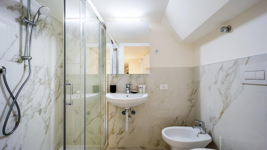 Room 3, Italianway - The B Village Standard - M3, Milano