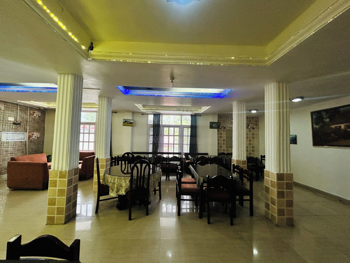 Food & Drinks, Hotel Eagle Nest Central Heated, Chamba