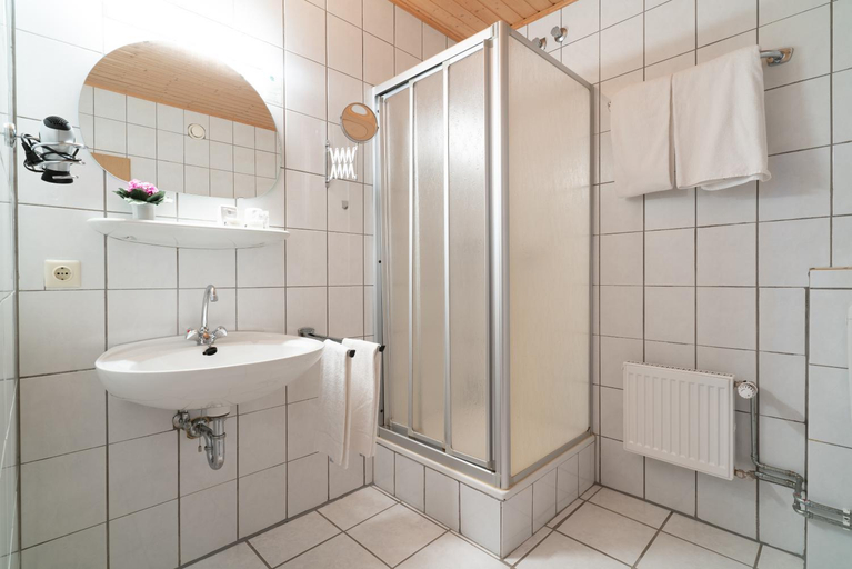 Bathroom, Hotel Deis, Cochem-Zell