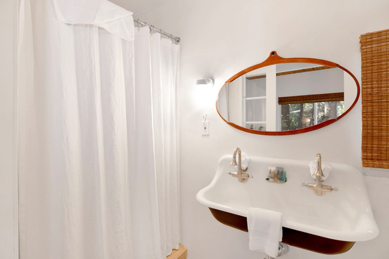 Bathroom 4, Mid-century Modern Chalet #1927, San Bernardino
