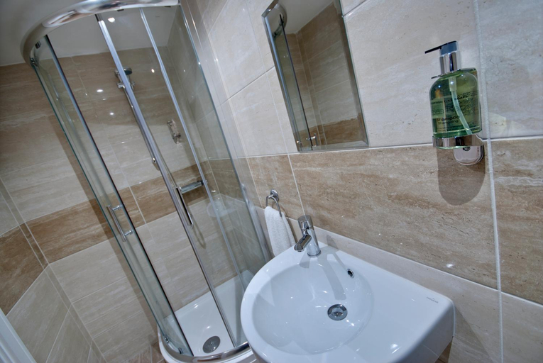 Bathroom 2, The Podworks Hotel, Sefton