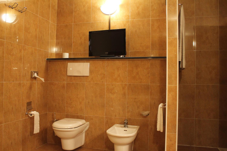 Bathroom 17