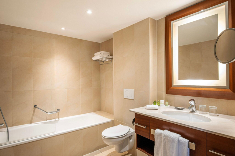 Bathroom 4, Marriott Hotel Ghent, Oost-Vlaanderen